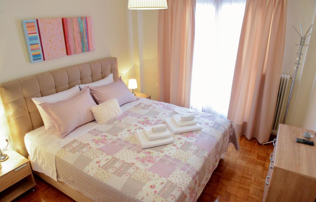 City Apartment 17 Athena Bagian luar foto